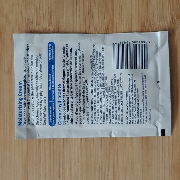 CeraVe Bundle- 29ml+ 14ml Moisturizing Cream + Cream to Foam Cleanser - NWOT - Picture 2 of 5